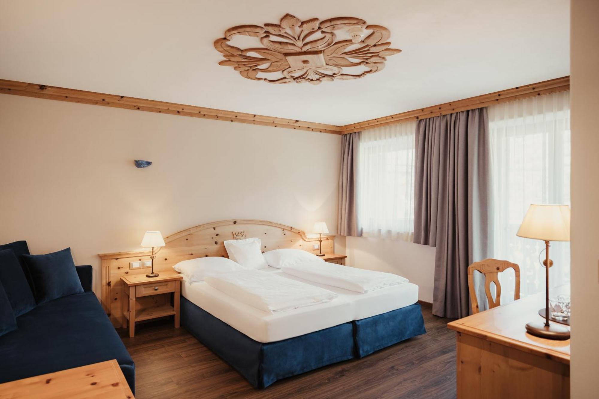 Kristallhotel Corona-Krone San Vigilio Di Marebbe Ngoại thất bức ảnh